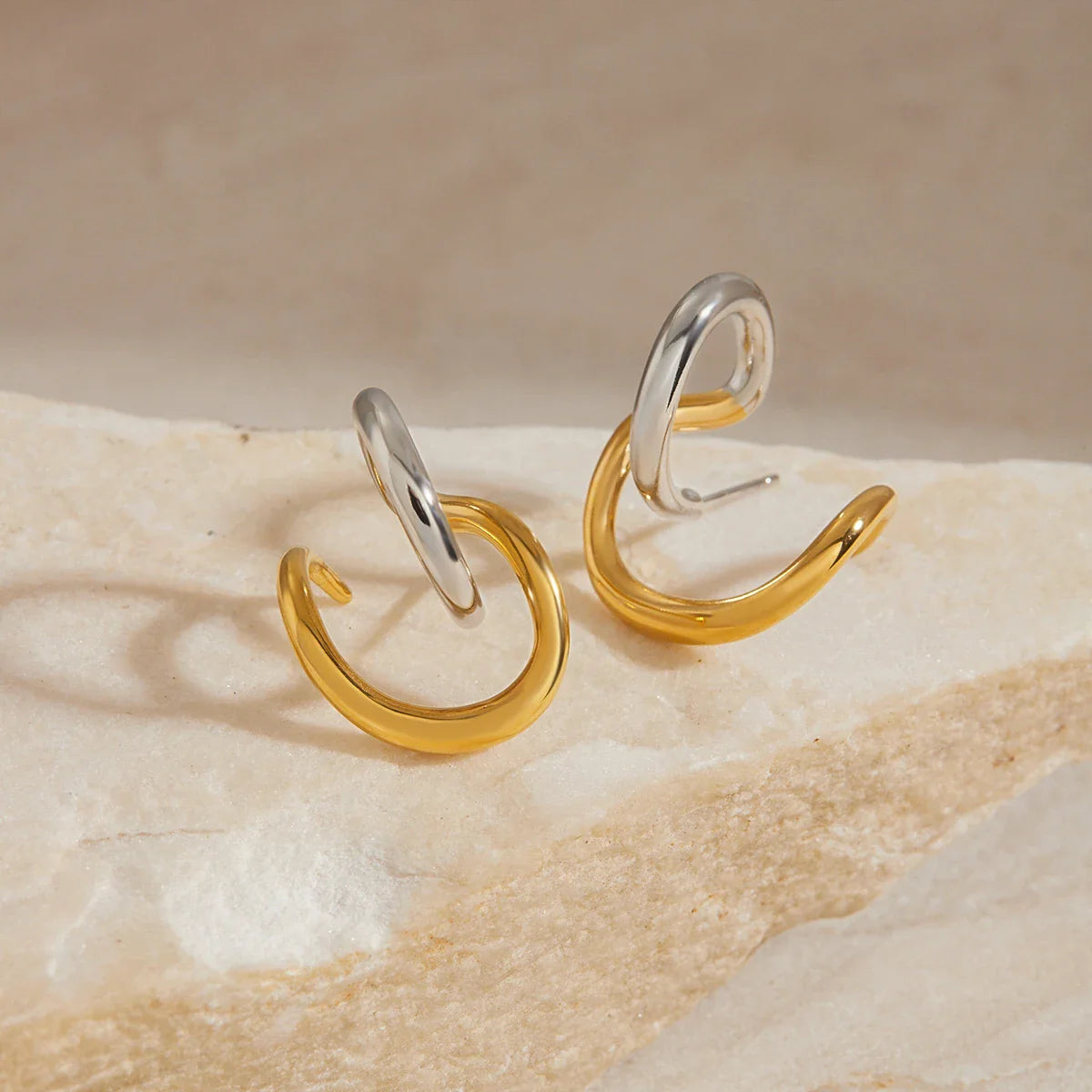 Ruthie | Intertwined Two-Tone Earrings