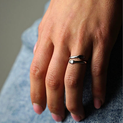 Unella | Adjustable Hand Hug Rings
